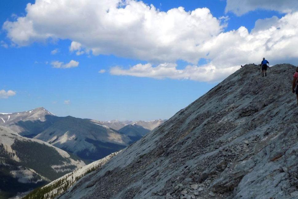 Worth the Effort: Addiction Support Groups and the Path to Long-Term Recovery